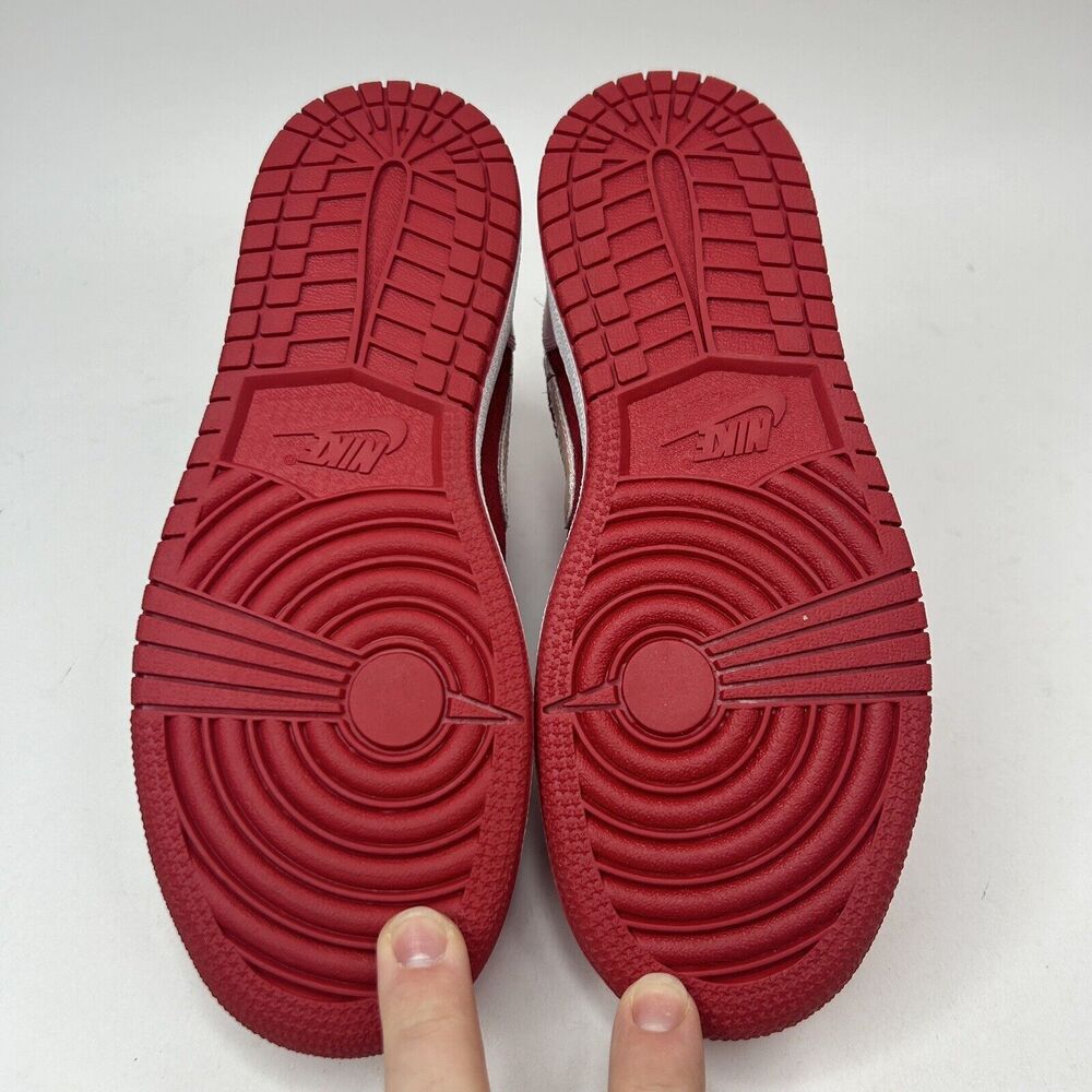 Nike Air Jordan 1 Mid Premium “Valentine's Day” 2023 - Picture 7 of 8
